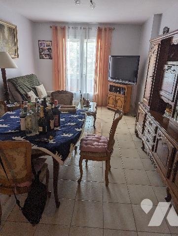 APPARTEMENT T5  avec ascenseur 84 m2 trois chambres cave parking garage