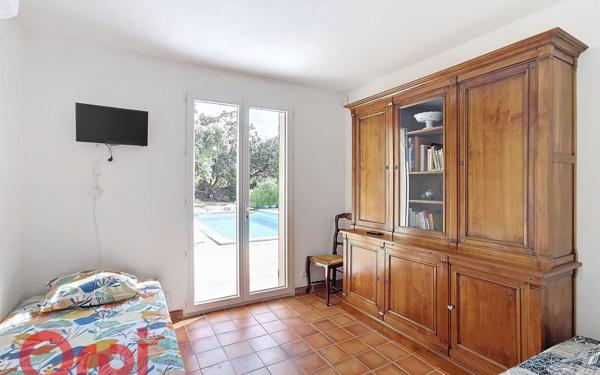 Maison à vendre    6 pièces •  La Cadière-d'Azur