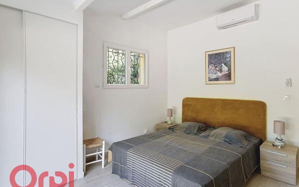 Maison à vendre    6 pièces •  La Cadière-d'Azur