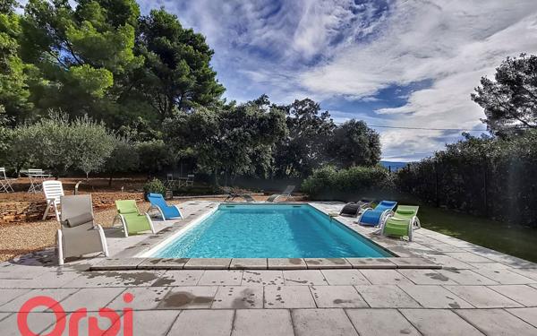 Maison à vendre    6 pièces •  La Cadière-d'Azur