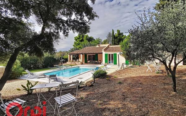 Maison à vendre    6 pièces •  La Cadière-d'Azur