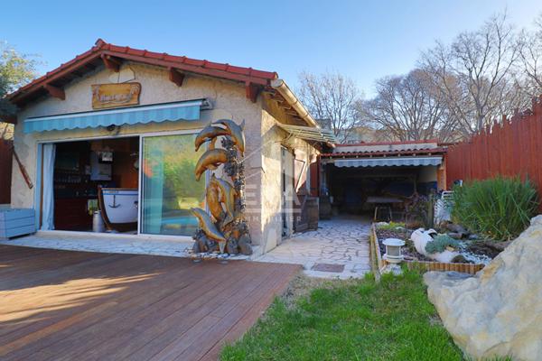 Maison familiale 6 pièces avec jardin, piscine et dépendance