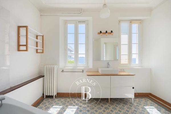 Marseille 7ème, Maison 4 Chambres -  181 m² à vendre