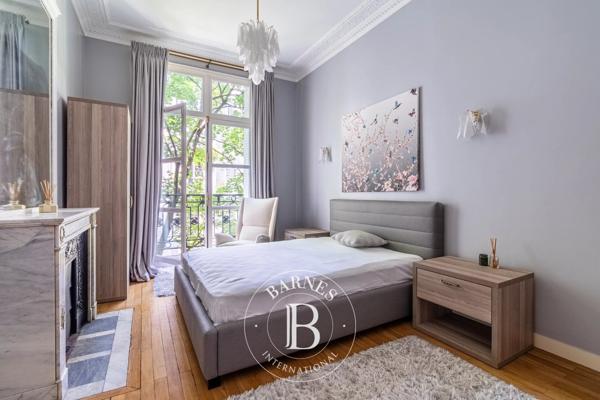 Paris 16ème, Appartement 2 Chambres -  131 m² à vendre