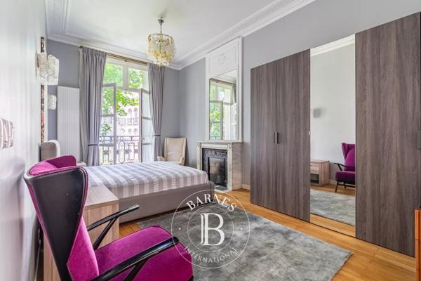Paris 16ème, Appartement 2 Chambres -  131 m² à vendre