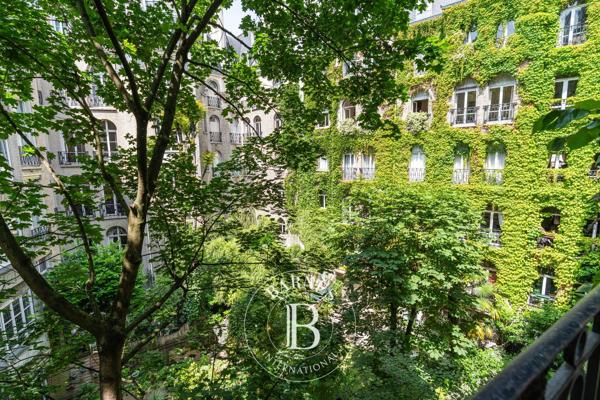 Paris 16ème, Appartement 2 Chambres -  131 m² à vendre