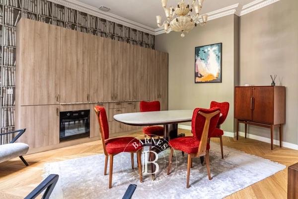 Paris 16ème, Appartement 2 Chambres -  131 m² à vendre