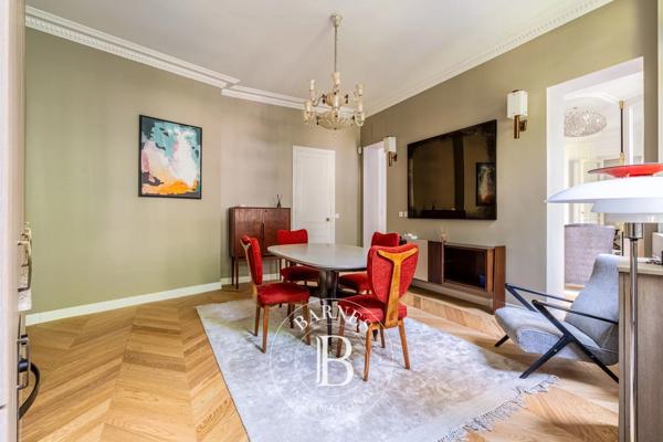 Paris 16ème, Appartement 2 Chambres -  131 m² à vendre
