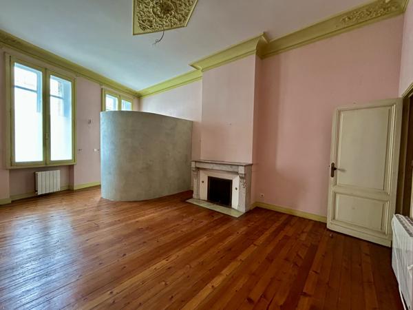 Appartement 4 pièce(s) 2 chambre(s) 148 m²