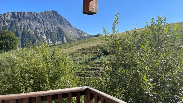 Domaine des Sybelles (73), à vendre en station de ski, T2, piscine