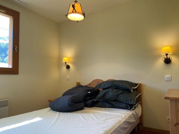 Domaine des Sybelles (73), à vendre en station de ski, T2, piscine