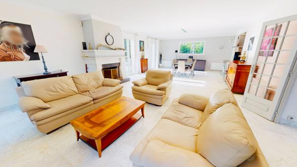 Maison 8 pièce(s) 260 m2