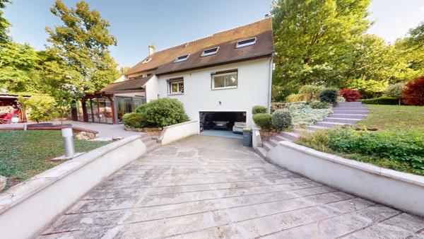 Maison 8 pièce(s) 260 m2