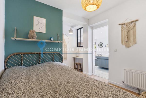 Maison
                                                                                                                                                                                                                                                                                                                        6 pièce(s)                                                                                                                                                                                                          4 chambre(s)                                                                                                                                                                                                          103.24  m²