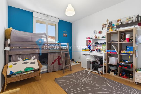 Maison
                                                                                                                                                                                                                                                                                                                        6 pièce(s)                                                                                                                                                                                                          4 chambre(s)                                                                                                                                                                                                          103.24  m²