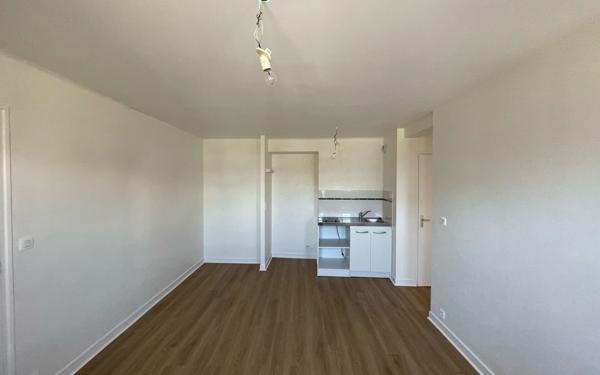 Appartement à louer    2 pièces •  Séné