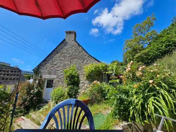 A VENDRE MAISON EN PIERRES DINAN AVEC JARDIN