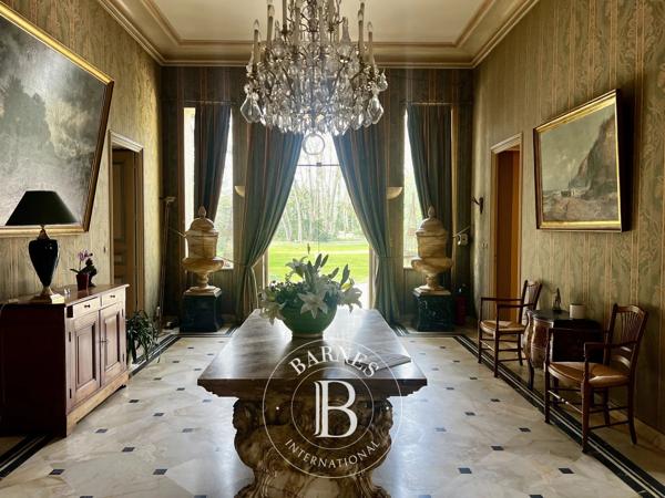 Tournus, Château 9 Chambres -  950 m² à vendre