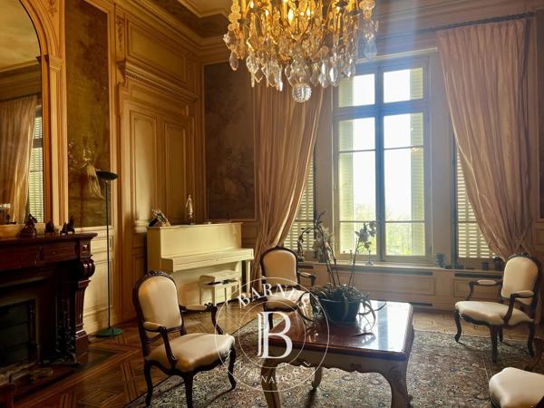 Tournus, Château 9 Chambres -  950 m² à vendre