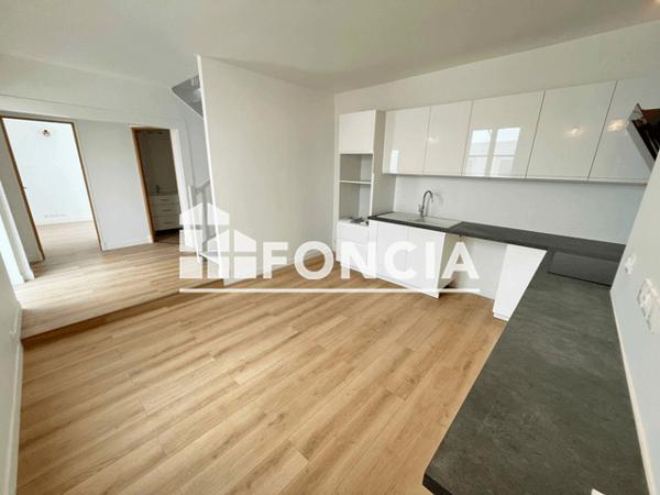 Location Maison 5 pièces 105 m² - 8-10 RUE AUGUSTE CHEVALLIER Tours 37000
