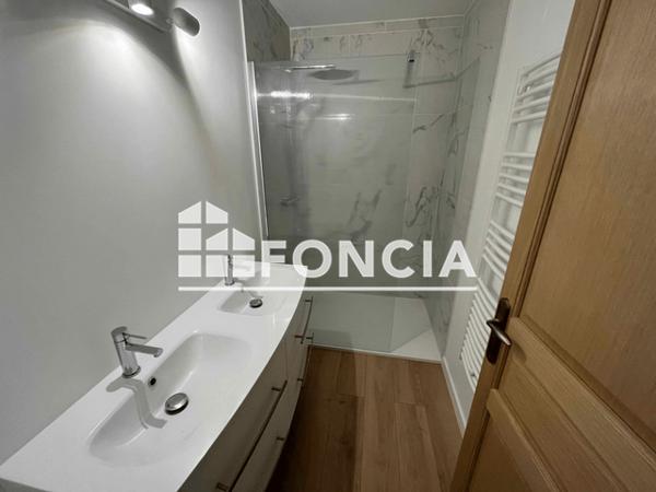 Location Maison 5 pièces 105 m² - 8-10 RUE AUGUSTE CHEVALLIER Tours 37000