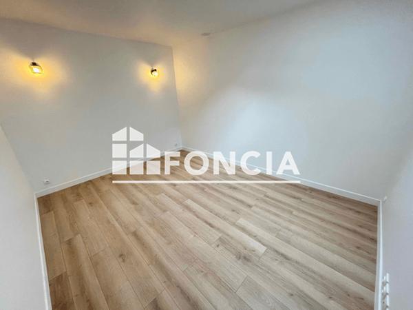 Location Maison 5 pièces 105 m² - 8-10 RUE AUGUSTE CHEVALLIER Tours 37000