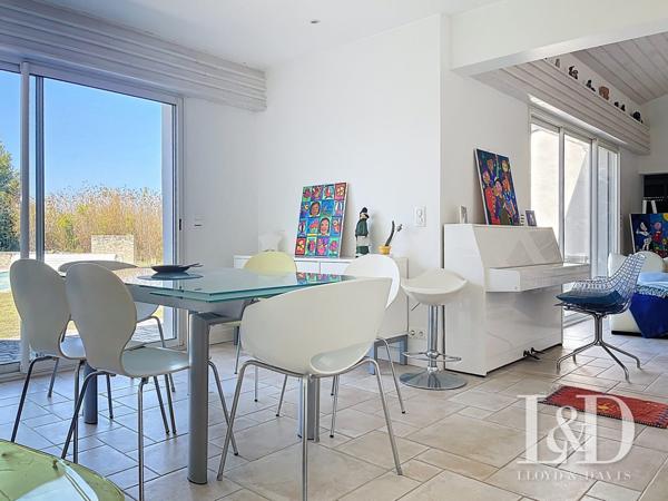 St-Sulpice de Royan : maison d'architecte 203m²avec piscine