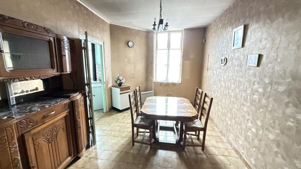 NOAILLES PROCHE Maison à Vendre 4 pièces- dépendance, grange, hangar , jardin