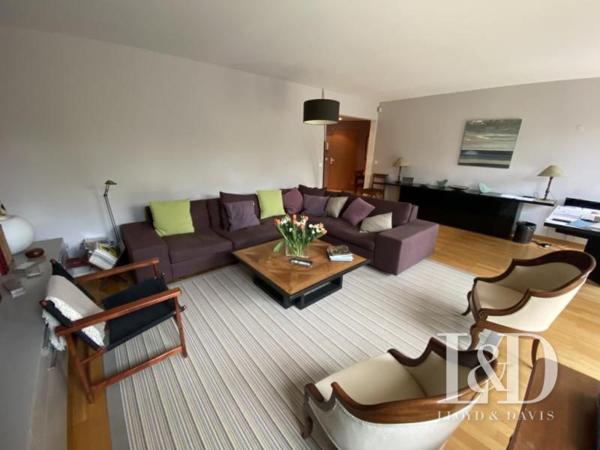 Appartement familial avec terrasse - Boulogne Nord