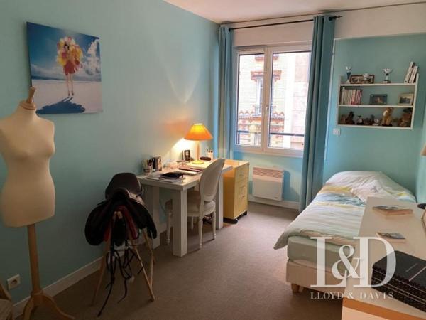 Appartement familial avec terrasse - Boulogne Nord