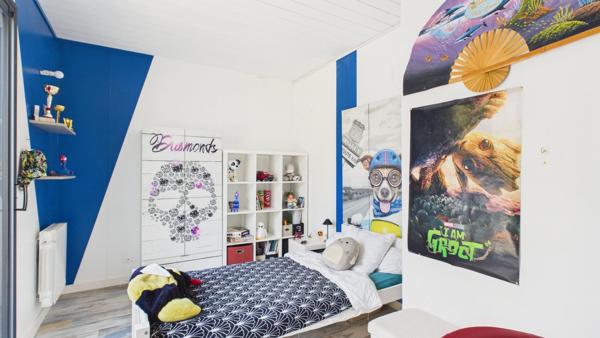 Maison récente 4 chambres sur 3 466 m² au calme