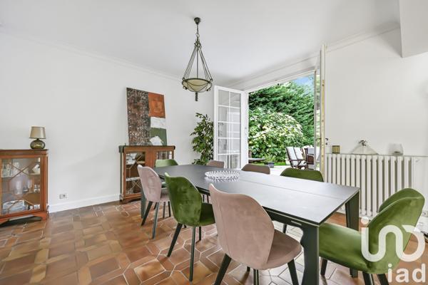 Maison à vendre 10 pièces 250 m² La Celle-Saint-Cloud