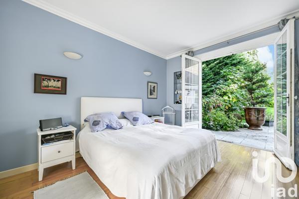 Maison à vendre 10 pièces 250 m² La Celle-Saint-Cloud