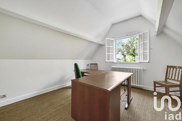 Maison à vendre 10 pièces 250 m² La Celle-Saint-Cloud