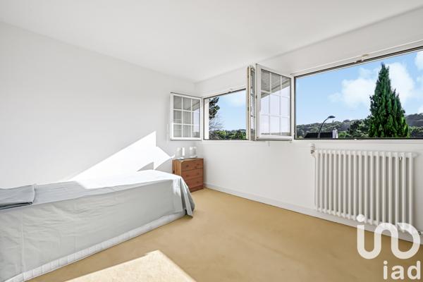 Maison à vendre 10 pièces 250 m² La Celle-Saint-Cloud