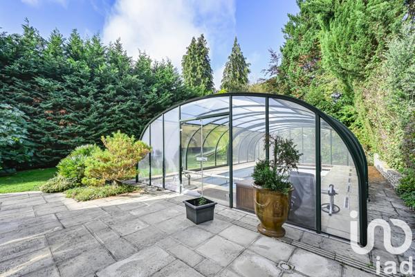 Maison à vendre 10 pièces 250 m² La Celle-Saint-Cloud