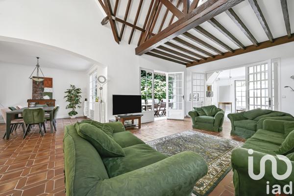 Maison à vendre 10 pièces 250 m² La Celle-Saint-Cloud