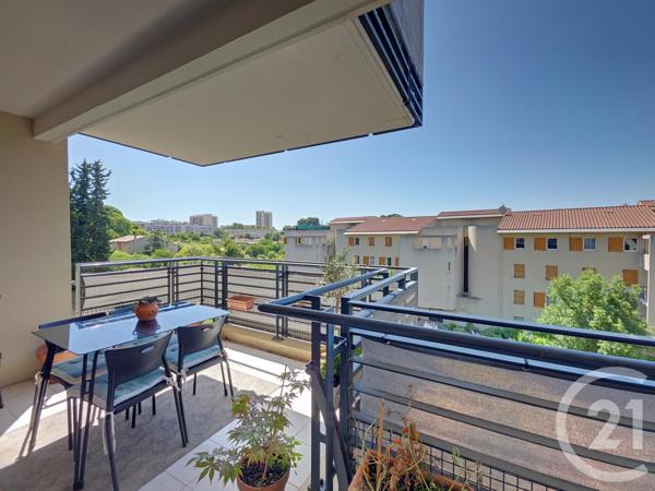 Appartement T3 à vendre  3 pièces - 64,21 m 2   MARSEILLE  - 13014
