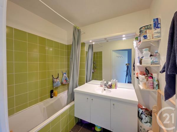 Appartement T3 à vendre  3 pièces - 64,21 m 2   MARSEILLE  - 13014