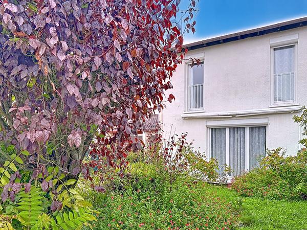Charmante Maison a Vendre a Poitiers - 4 Chambres et Terrain Clos !
