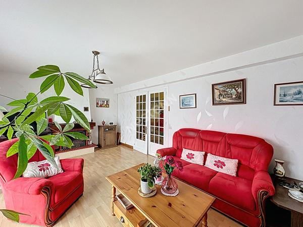 Charmante Maison a Vendre a Poitiers - 4 Chambres et Terrain Clos !