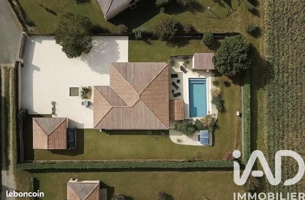 Maison à vendre 5 pièces 150 m² Roquefort