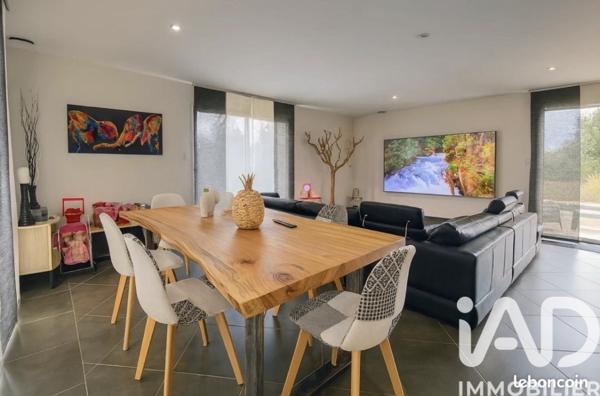 Maison à vendre 5 pièces 150 m² Roquefort