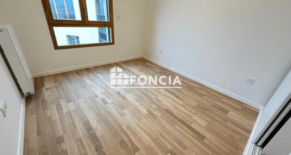 Location Appartement 5 pièces 98.2 m² - Châtenay-malabry 92290