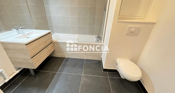 Location Appartement 5 pièces 98.2 m² - Châtenay-malabry 92290