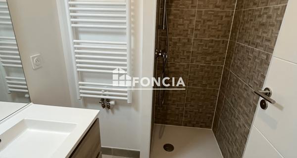 Location Appartement 5 pièces 98.2 m² - Châtenay-malabry 92290