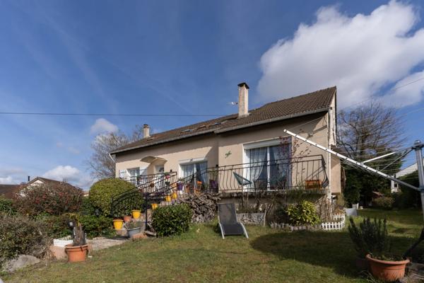 Maison
         8 pièces
        - 197 m² 535 000 € *