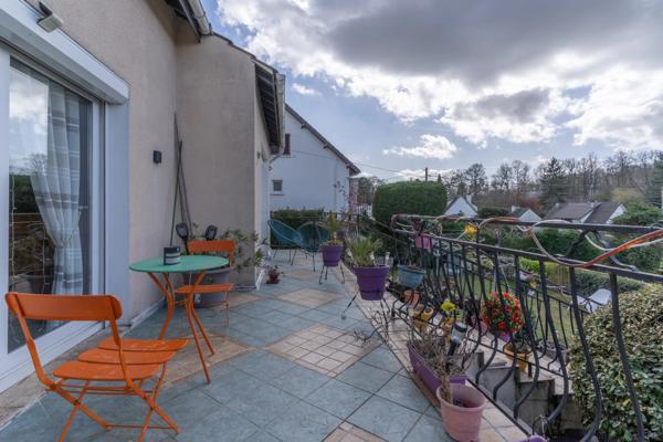 Maison
         8 pièces
        - 197 m² 535 000 € *