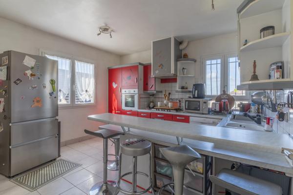 Maison
         8 pièces
        - 197 m² 535 000 € *