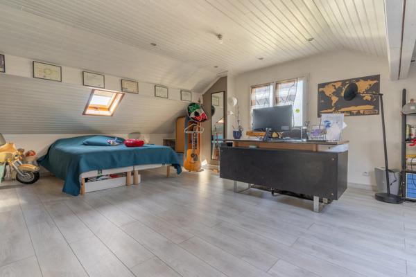 Maison
         8 pièces
        - 197 m² 535 000 € *